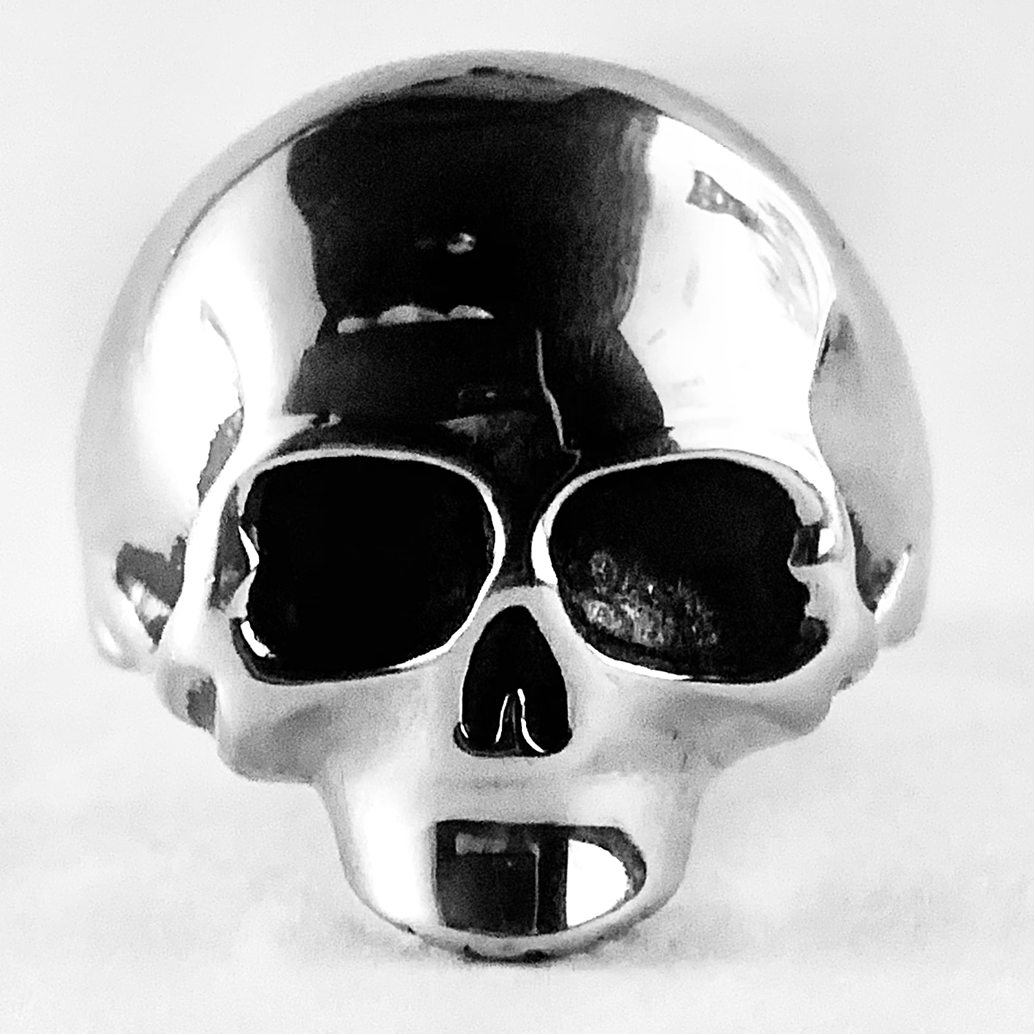 Skull ring